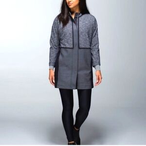 Lululemon Athletica Grey Cocoon Car Coat. Size XS